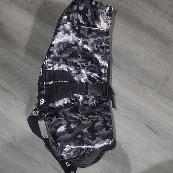 PACO RANANNE Stylish Camouflage Backpack in Black and Gray - Picture 6 of 7